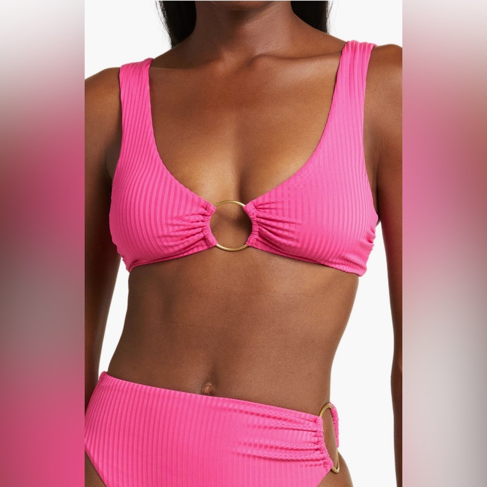 NWOT Vitamin A Skyler Ribbed O-Ring Bikini Top Size M $118